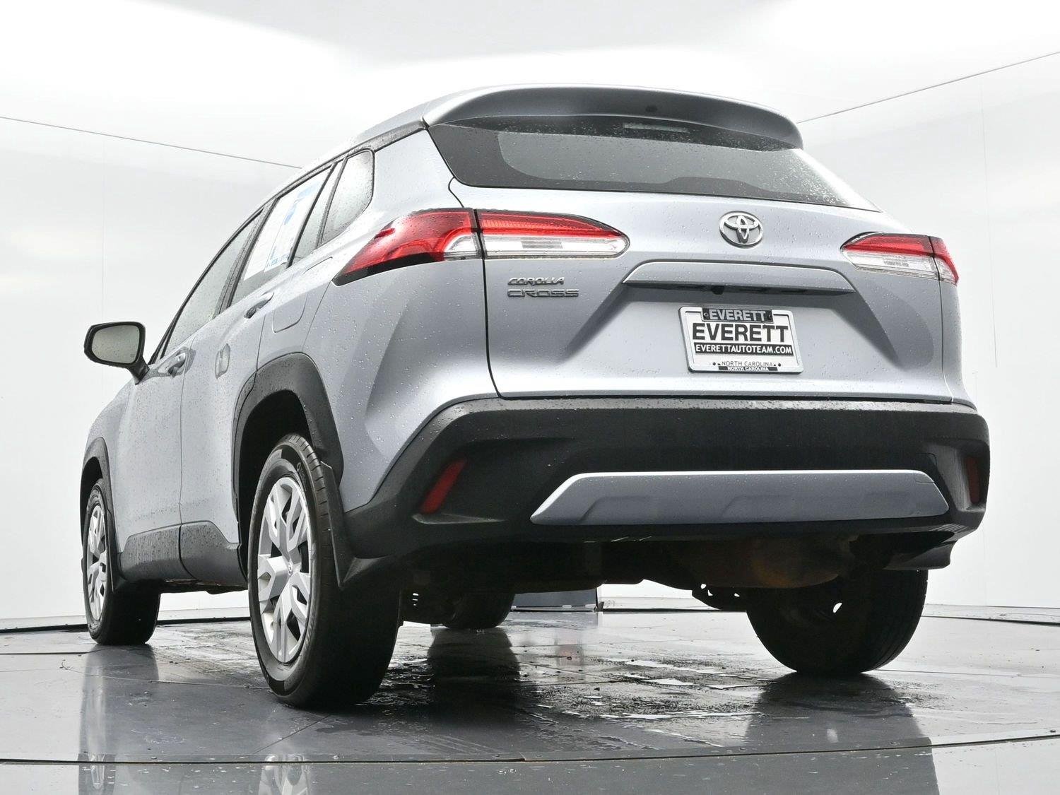 Used 2024 Sonic Silver Toyota L image 46