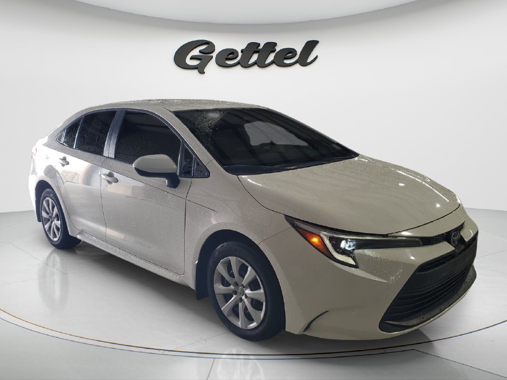 Used 2023 White Toyota LE image 3