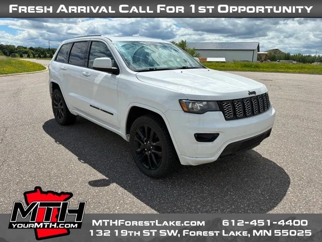 Used 2022 White Jeep Laredo X image 2