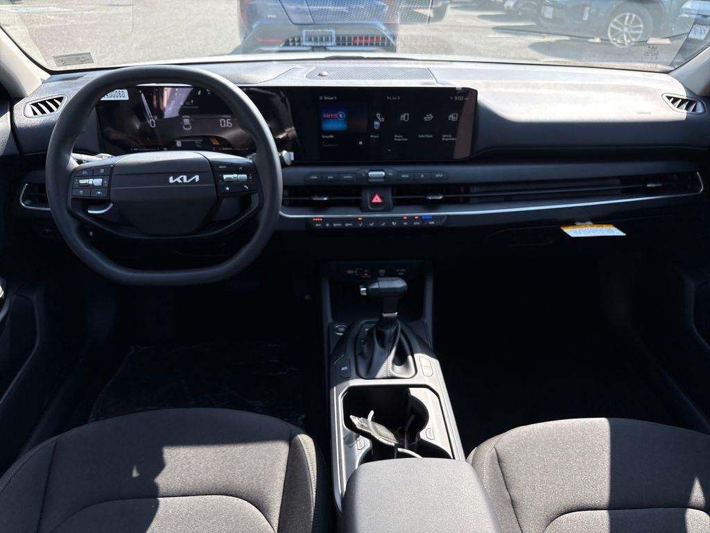 New 2026 Snow White Pearl Kia LX image 26