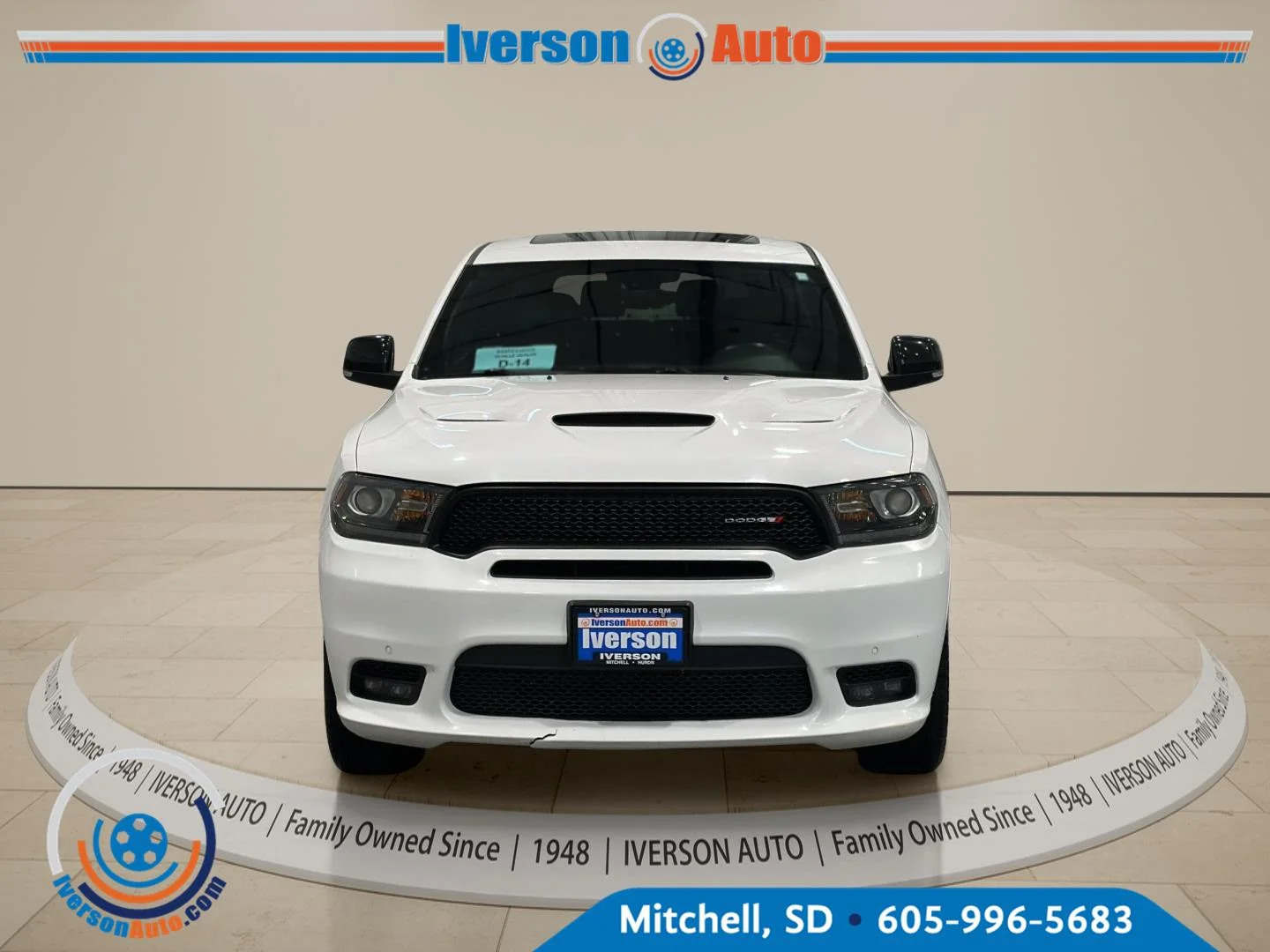 Used 2018 Ivory Tri-Coat Pearl Dodge R/T image 2