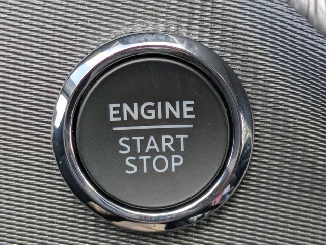 New 2026 Star White Metallic Tri-Coat Ford ST-Line image 28