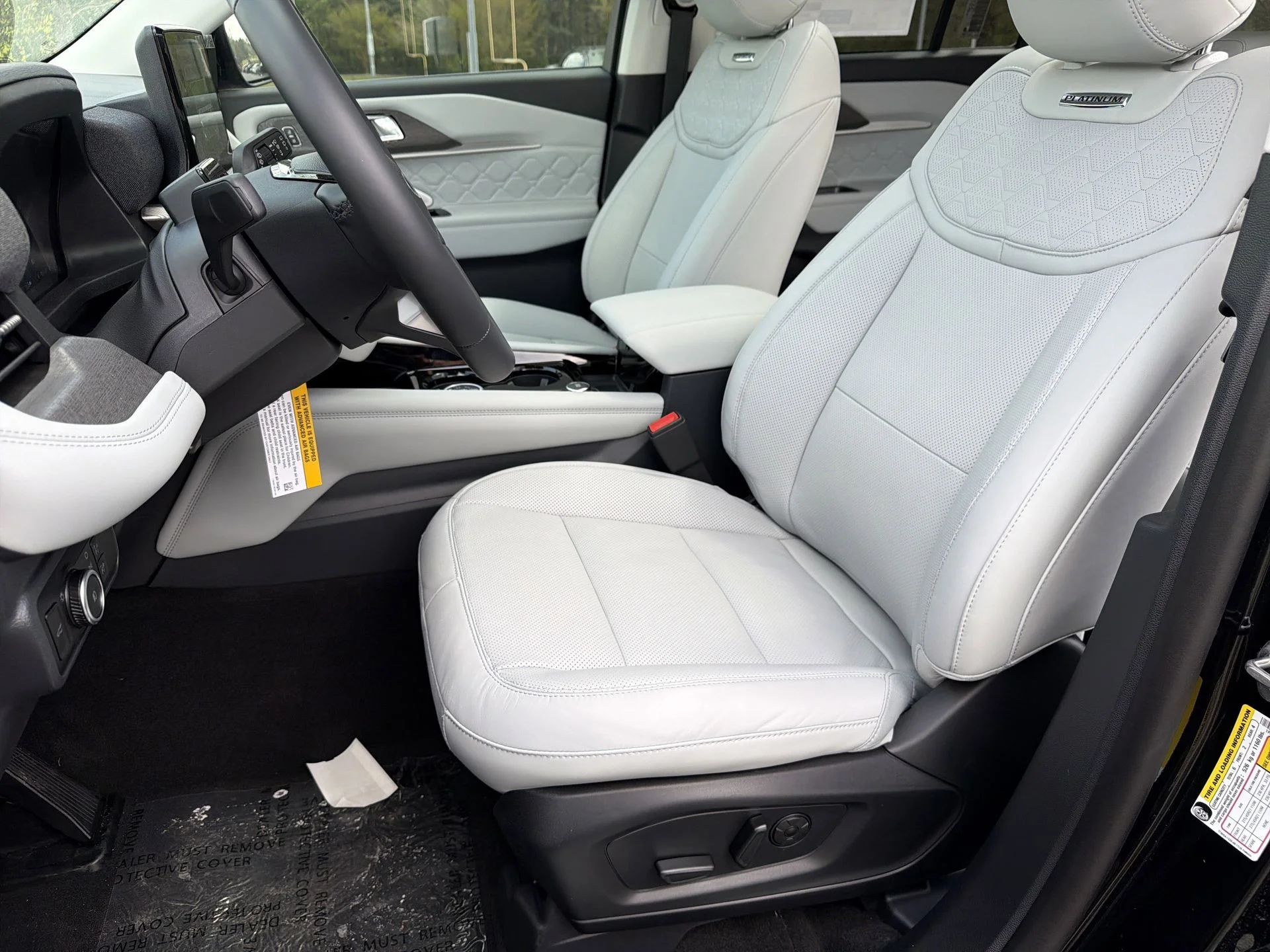 New 2026 Agate Black Metallic Ford Platinum™ image 19