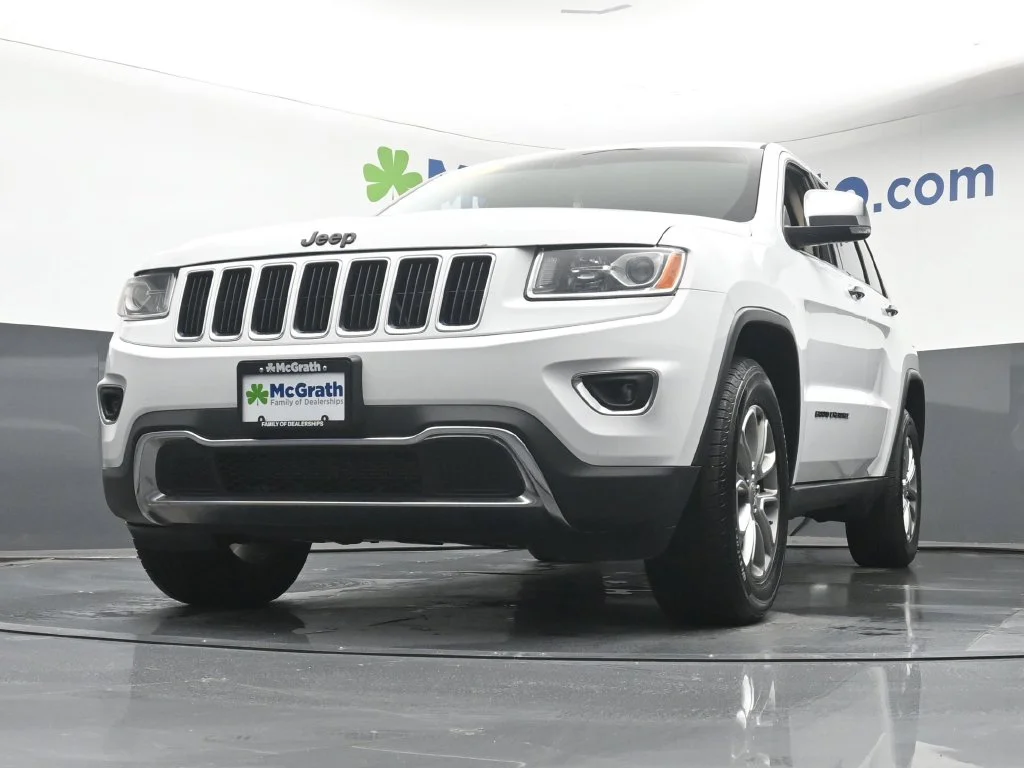 Used 2015 White Jeep Limited image 7