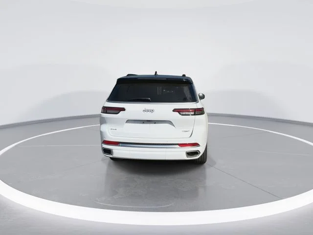 Used 2025 White Jeep Summit image 9