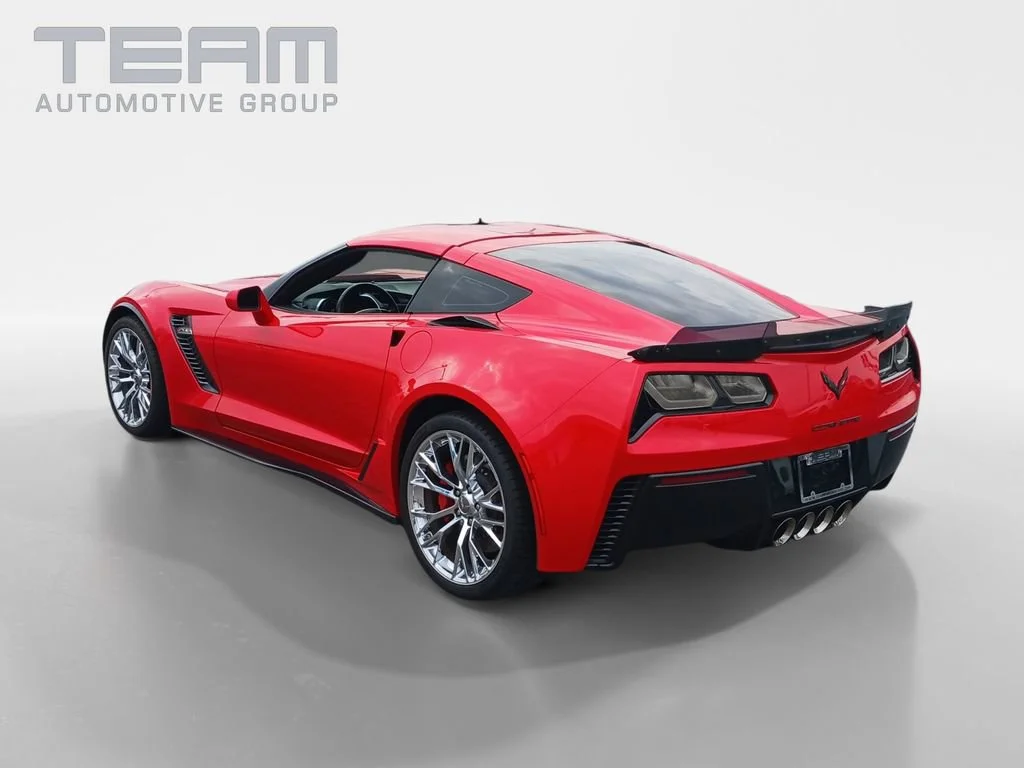 Used 2015 TORCH RED Chevrolet Z06 2LZ image 5