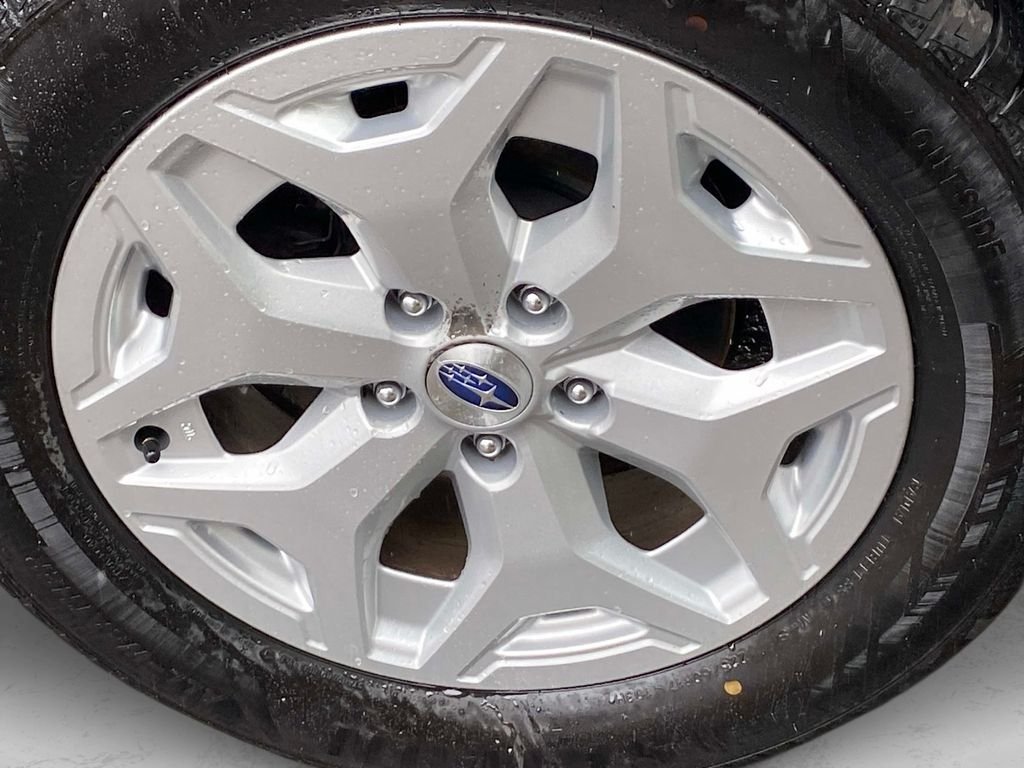 Used 2023 White Subaru Base image 24