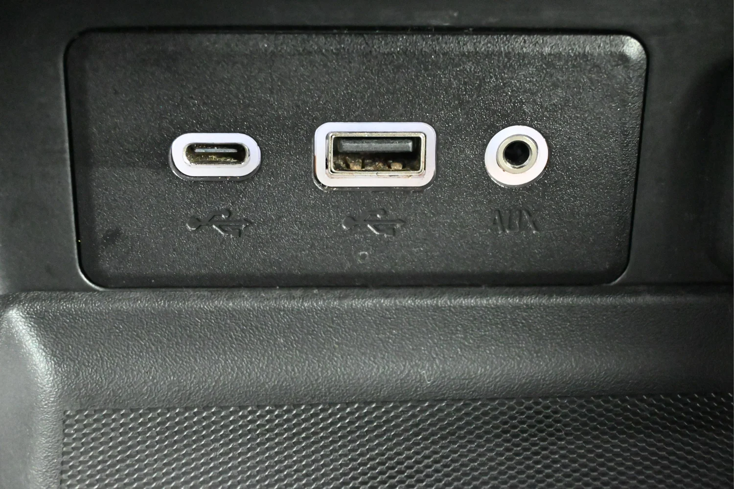 Used 2020 Black GMC SLE image 26