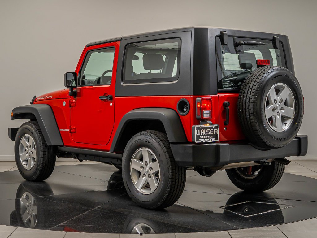 Used 2008 Flame Red Clearcoat Jeep Rubicon image 6