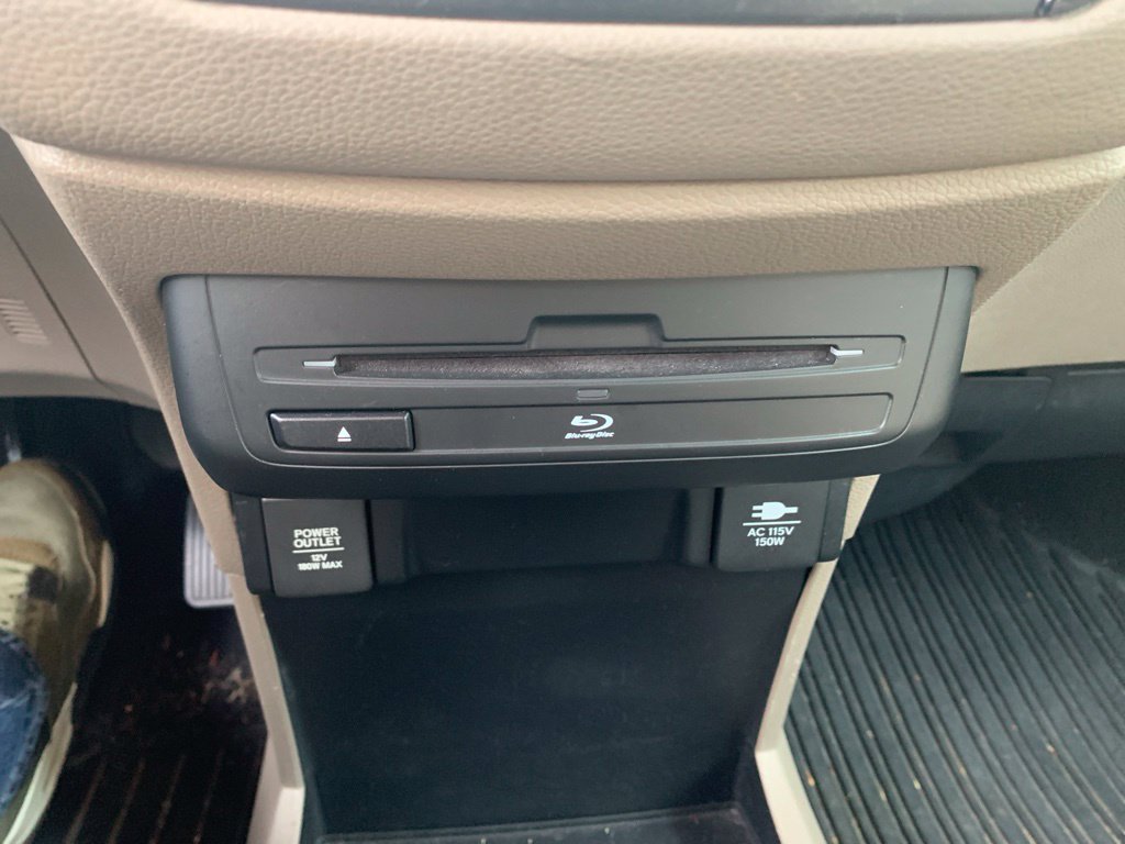 Used 2018 White Honda Elite image 24