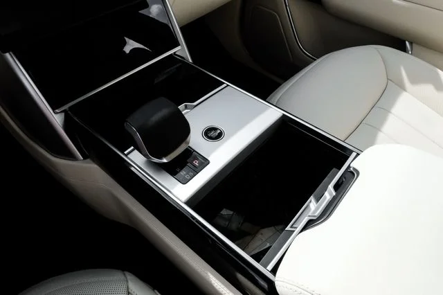New 2026 White Land Rover SE image 30