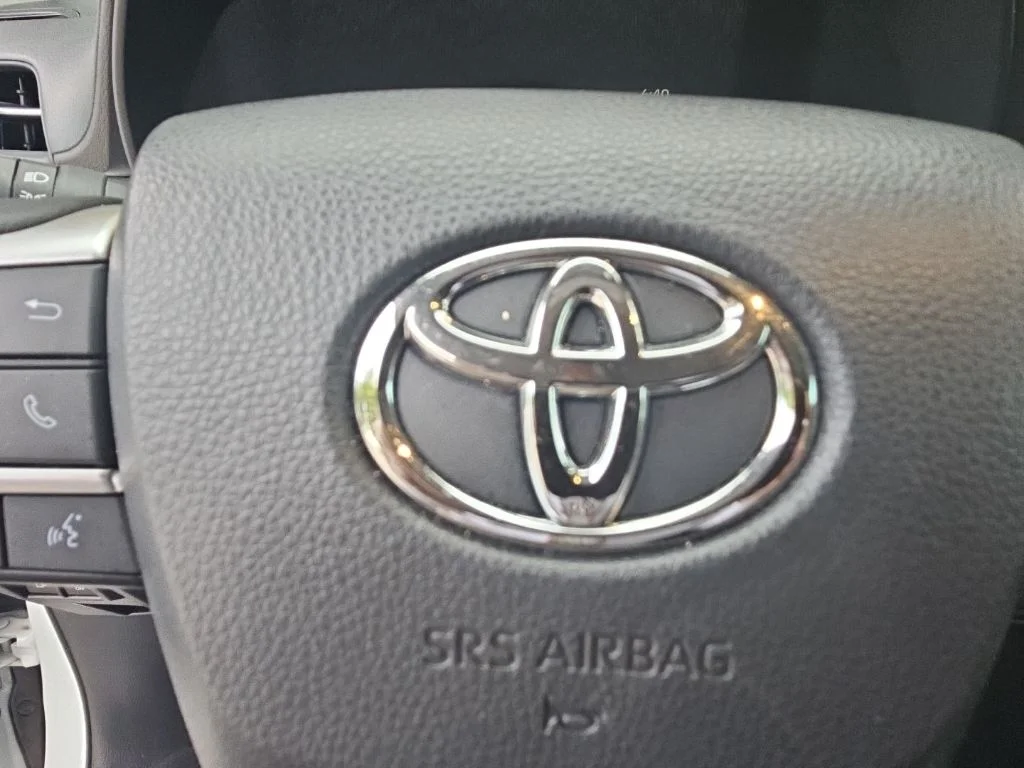 Used 2025 Beige Toyota XLE image 24