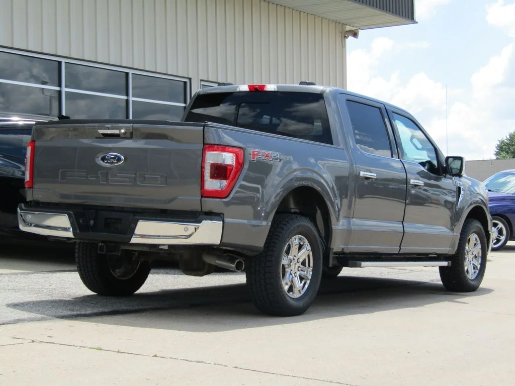 Used 2021 Gray Ford Lariat image 3