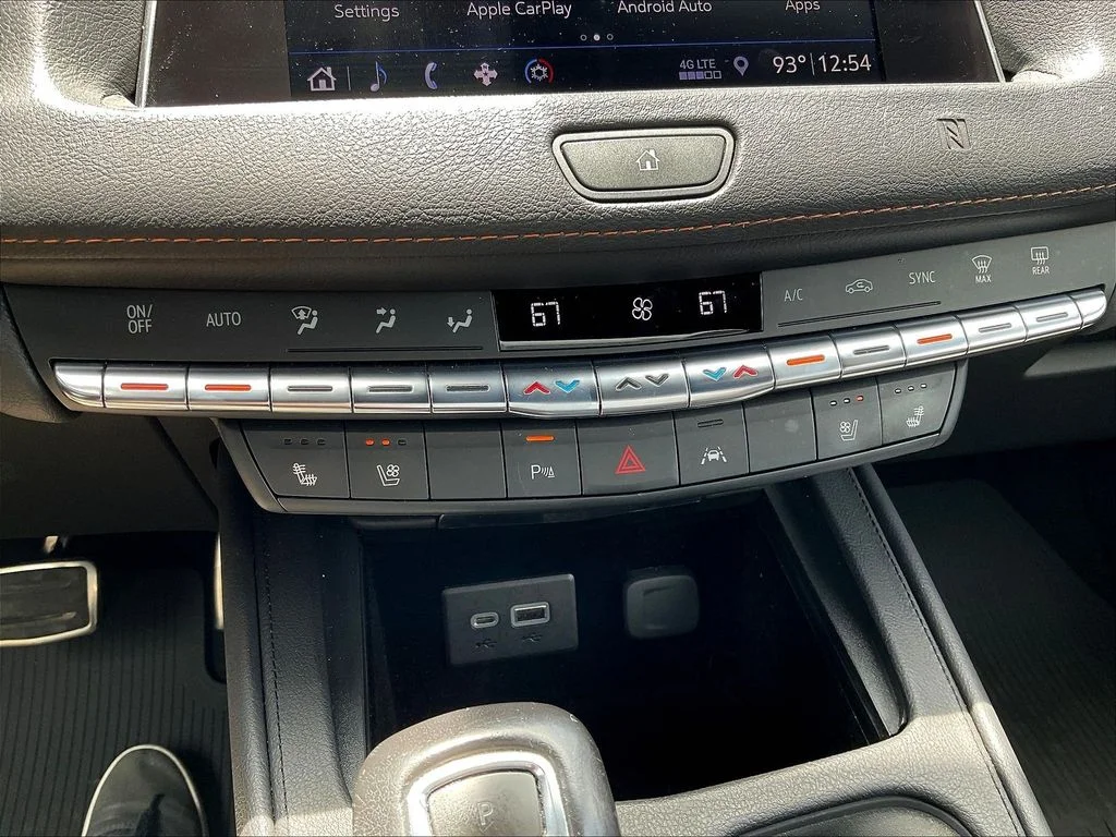 Used 2019 Red Cadillac Sport image 19