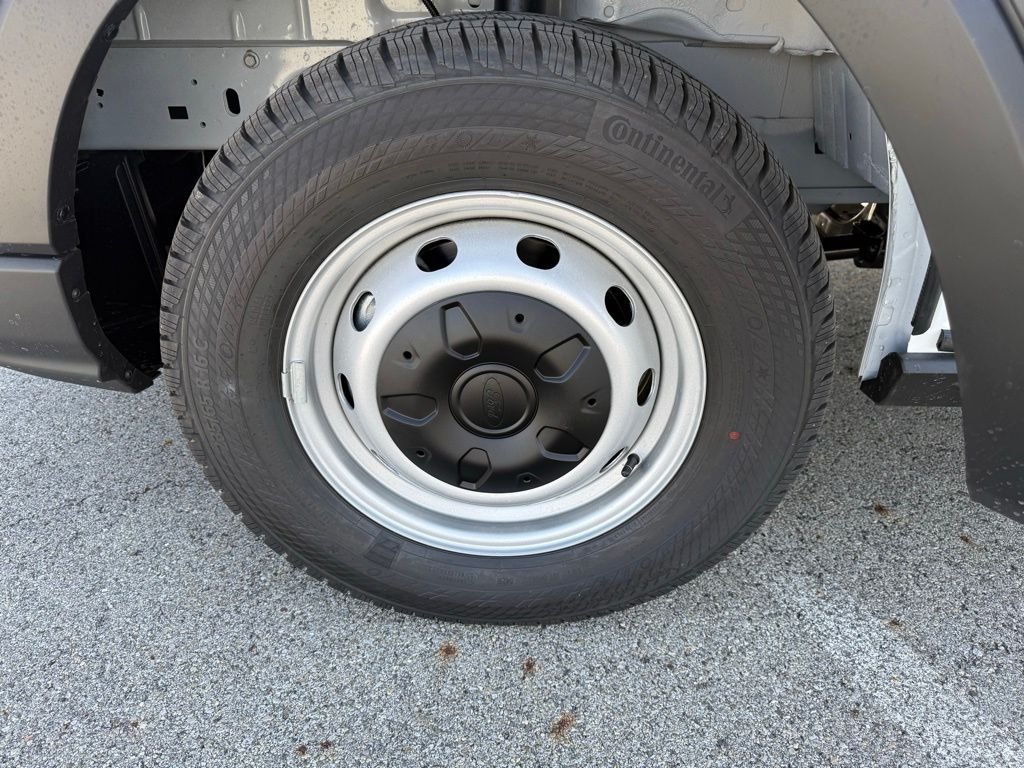New 2026 Oxford White Ford Cargo Van image 20