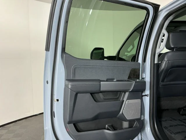 New 2026 Glacier Gray Metallic Tri-Coat Ford Lariat image 31