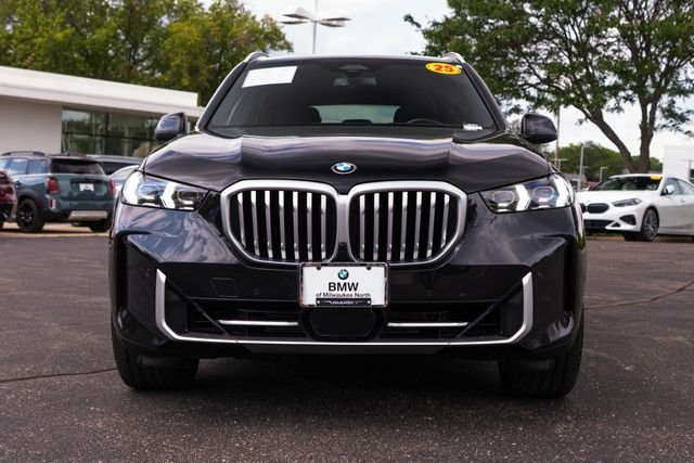 Certified Used 2025 Black Sapphire Metallic BMW xDrive40i image 7