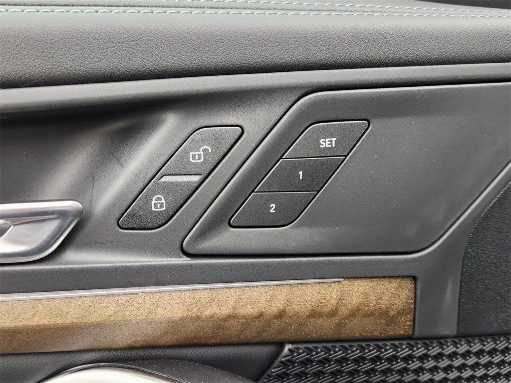 2025 BMW X1 28i - Photo 16