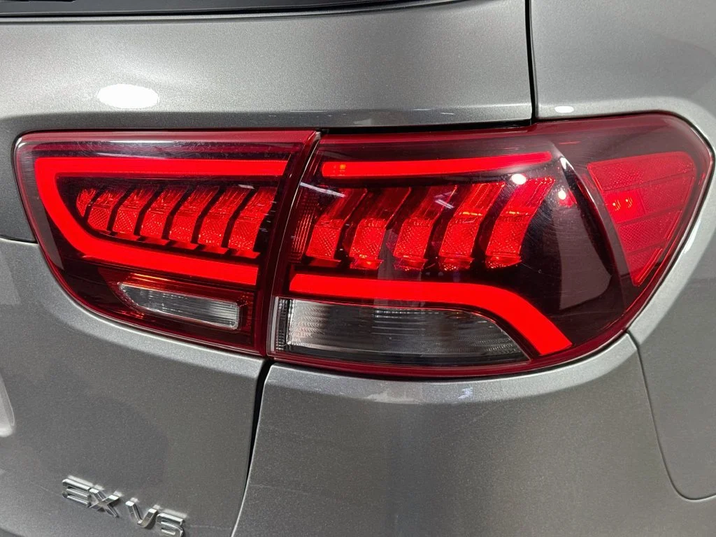 Used 2019 Silver Kia EX image 33