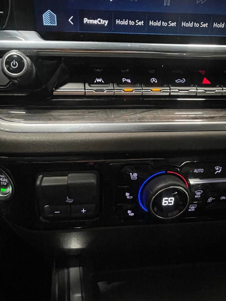 2025 Chevrolet Silverado 1500 LTZ - Photo 18