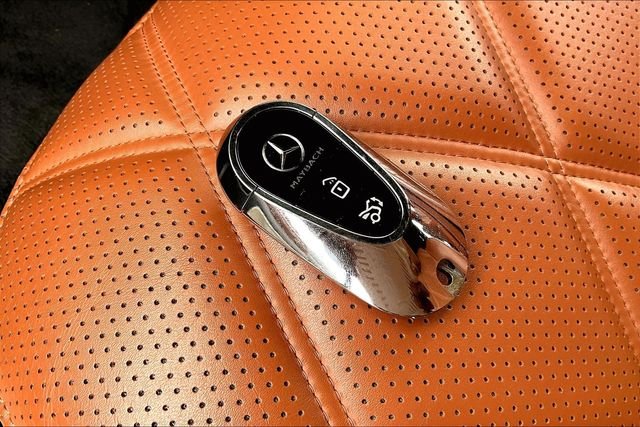Used 2024 Brown Mercedes-Benz Maybach S 580 image 33