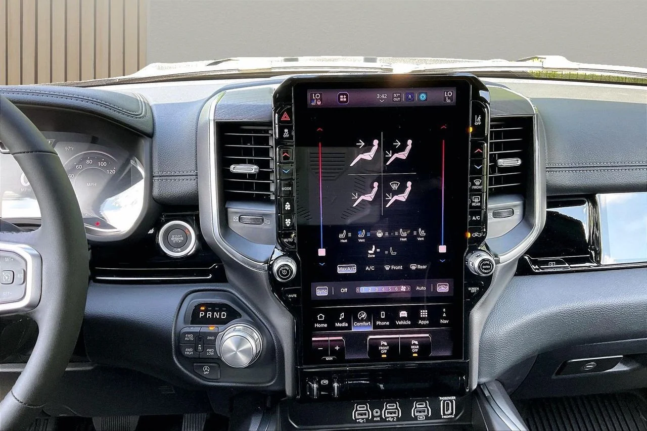 New 2026 Diamond Black Crystal Pearl-Coat Exterior Paint RAM Laramie image 11
