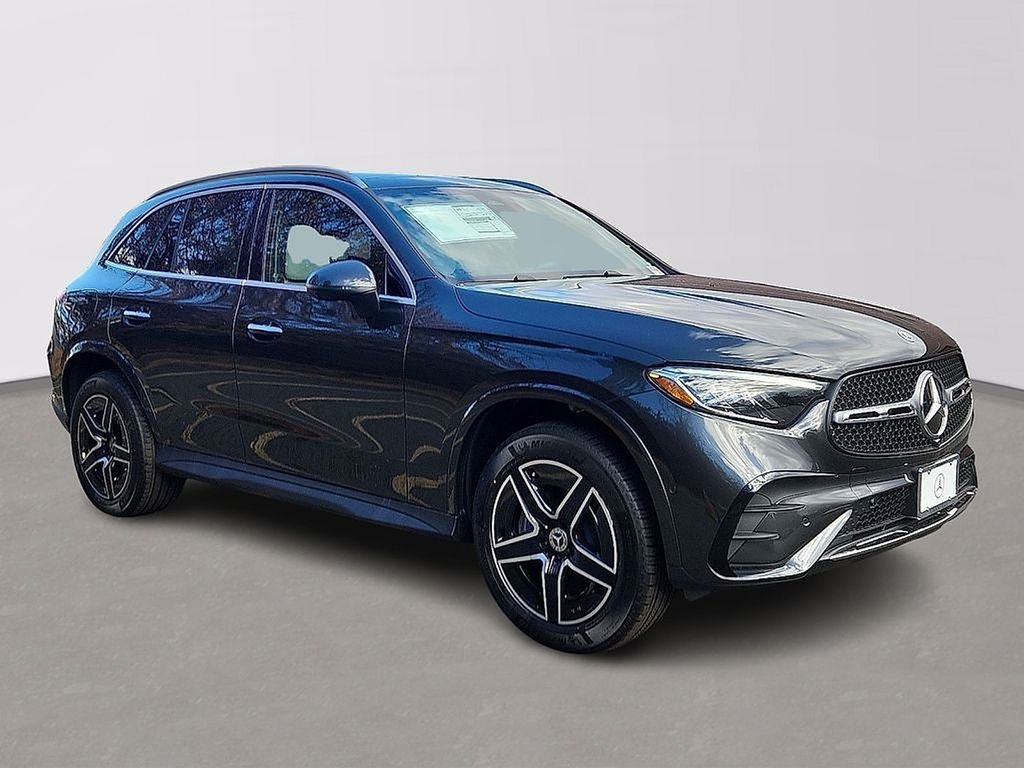 Used 2026 Graphite Grey Metallic Mercedes-Benz GLC 300 image 2