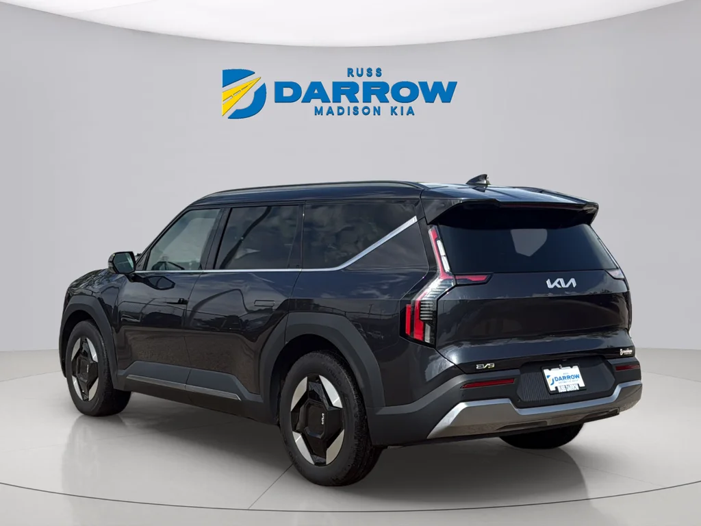 Certified Used 2024 Panthera Metal Kia Wind image 3