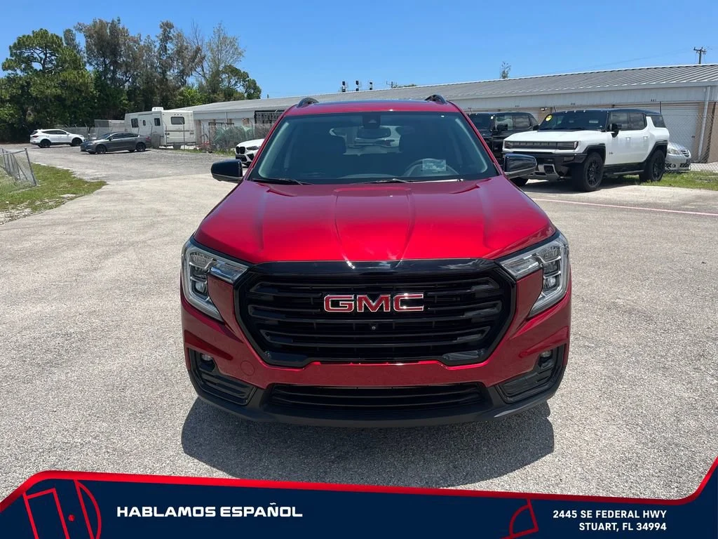 Used 2024 Volcanic Red Tintcoat GMC SLT image 2