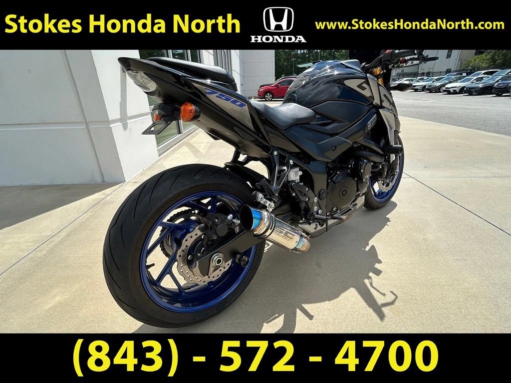 Used 2023  Suzuki ABS image 3
