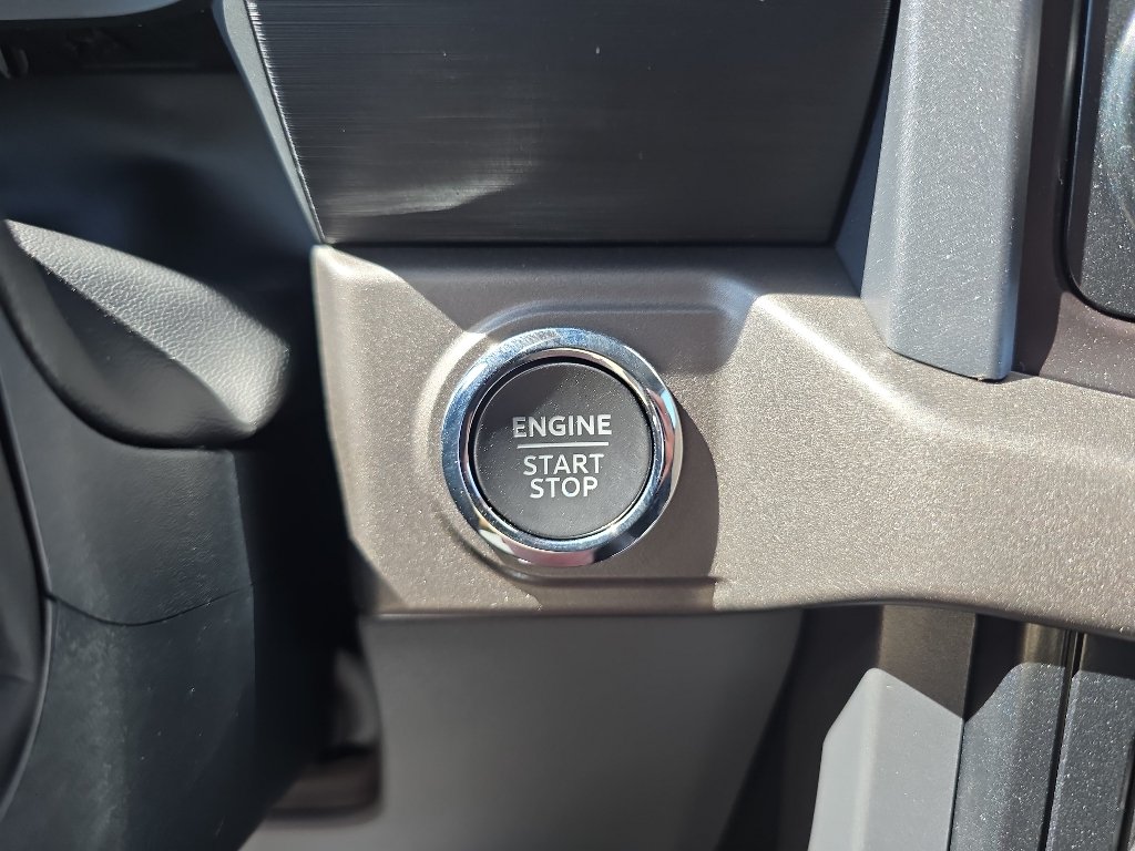 New 2026 Agate Black Metallic Ford XLT image 18