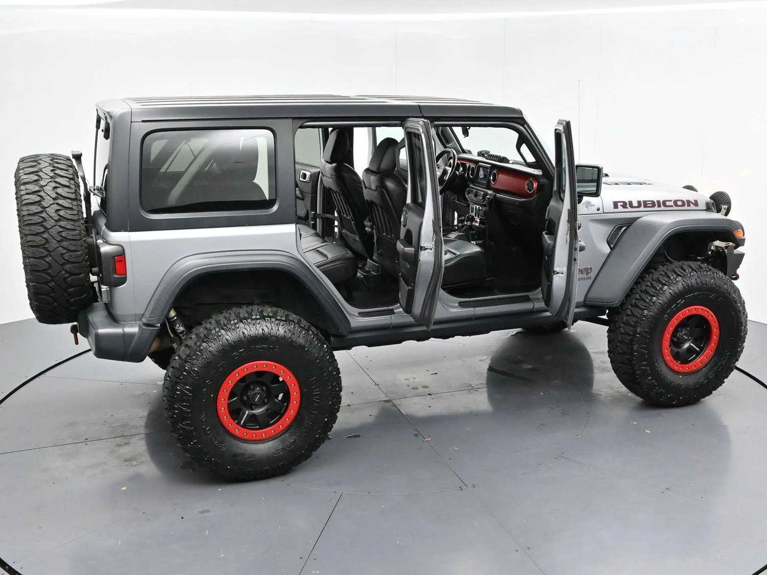Used 2020 Billet Silver Metallic Clearcoat Jeep Rubicon image 36