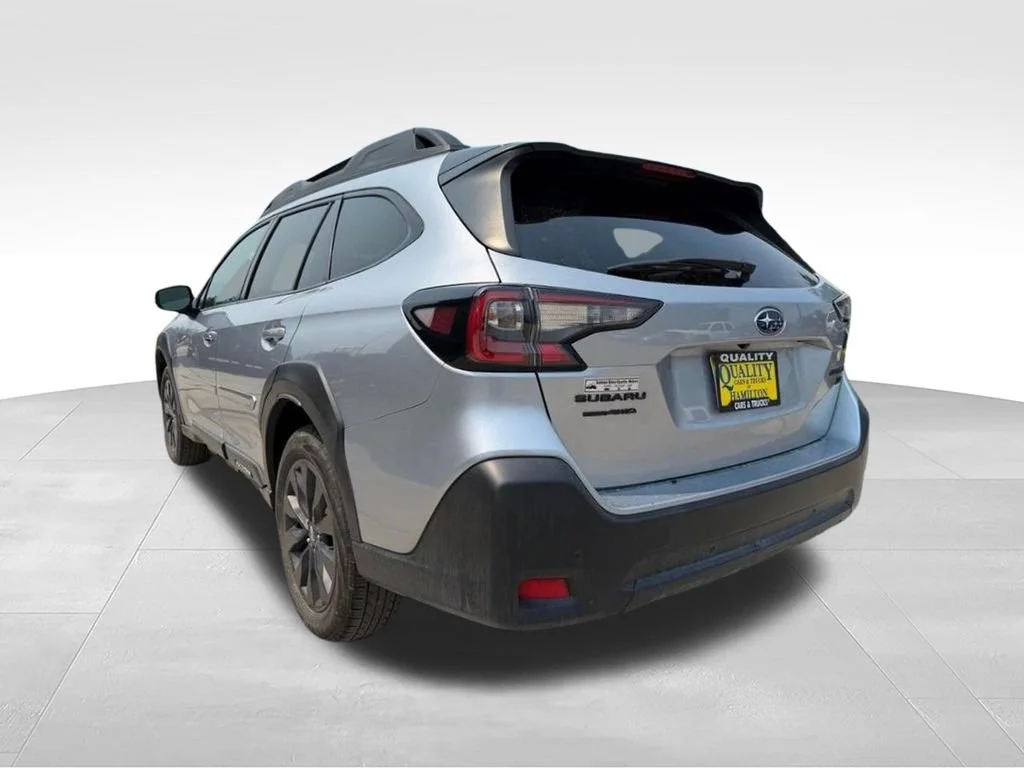 Used 2024 Silver Subaru Onyx Edition XT image 4