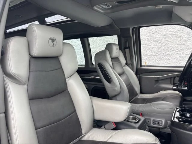 Used 2020 QUICKSILVER METALLIC GMC CARGO image 22