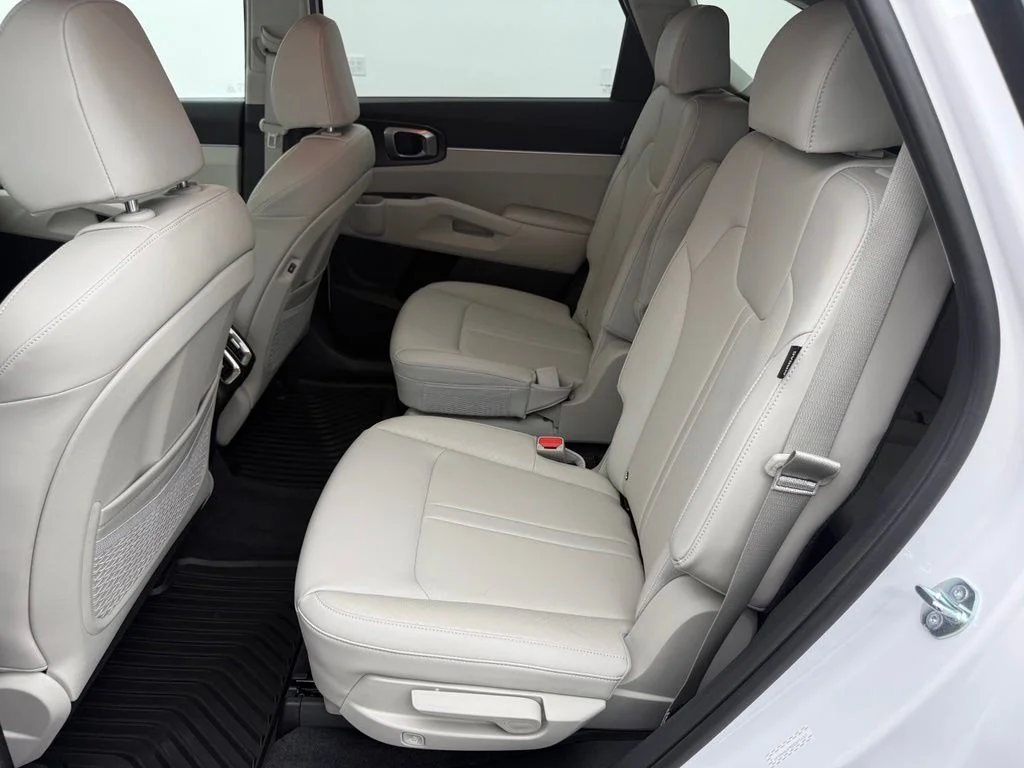 Used 2025 White Kia EX image 38