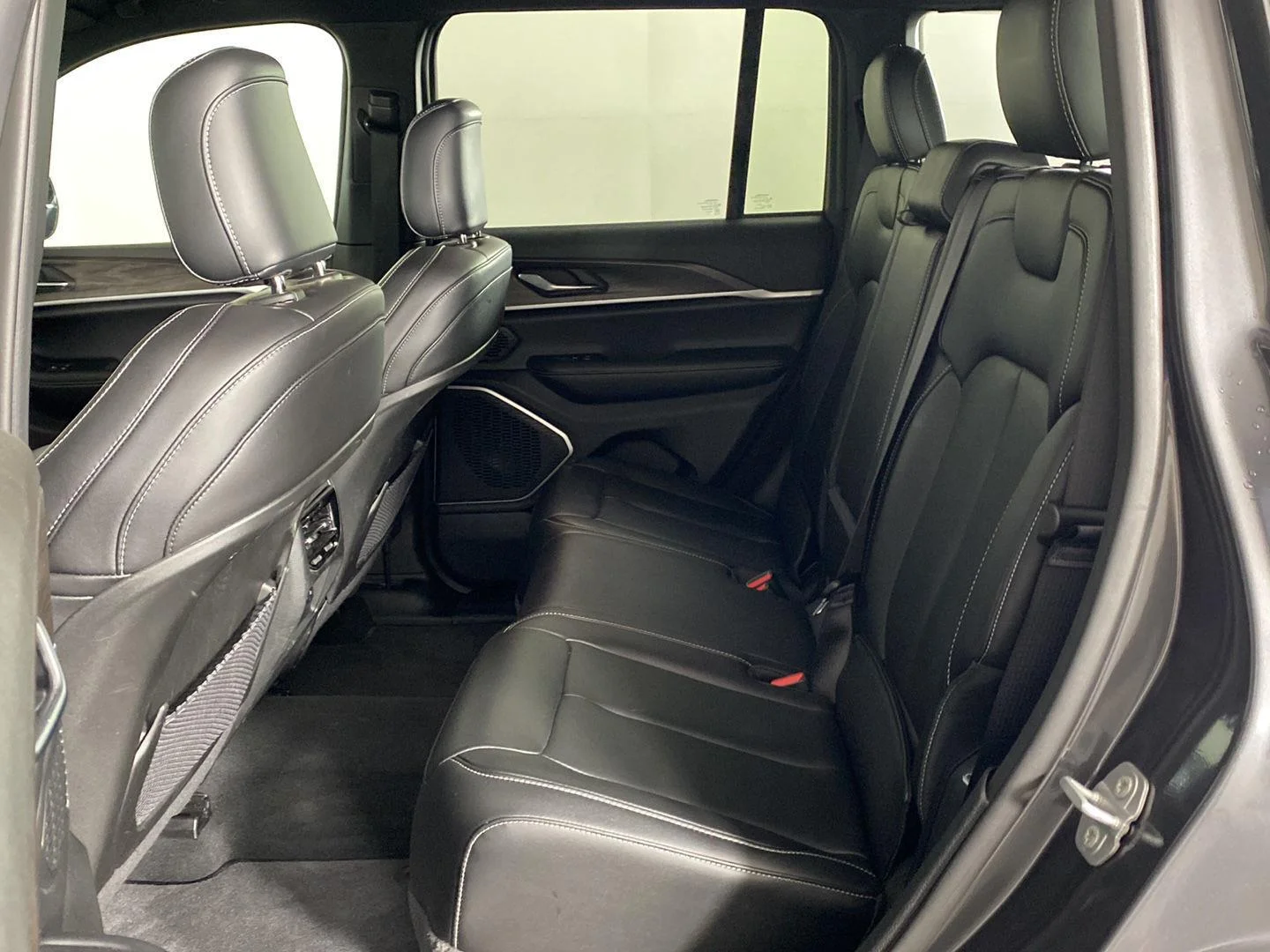 Used 2026 Baltic Gray Metallic Clearcoat Jeep Limited image 24