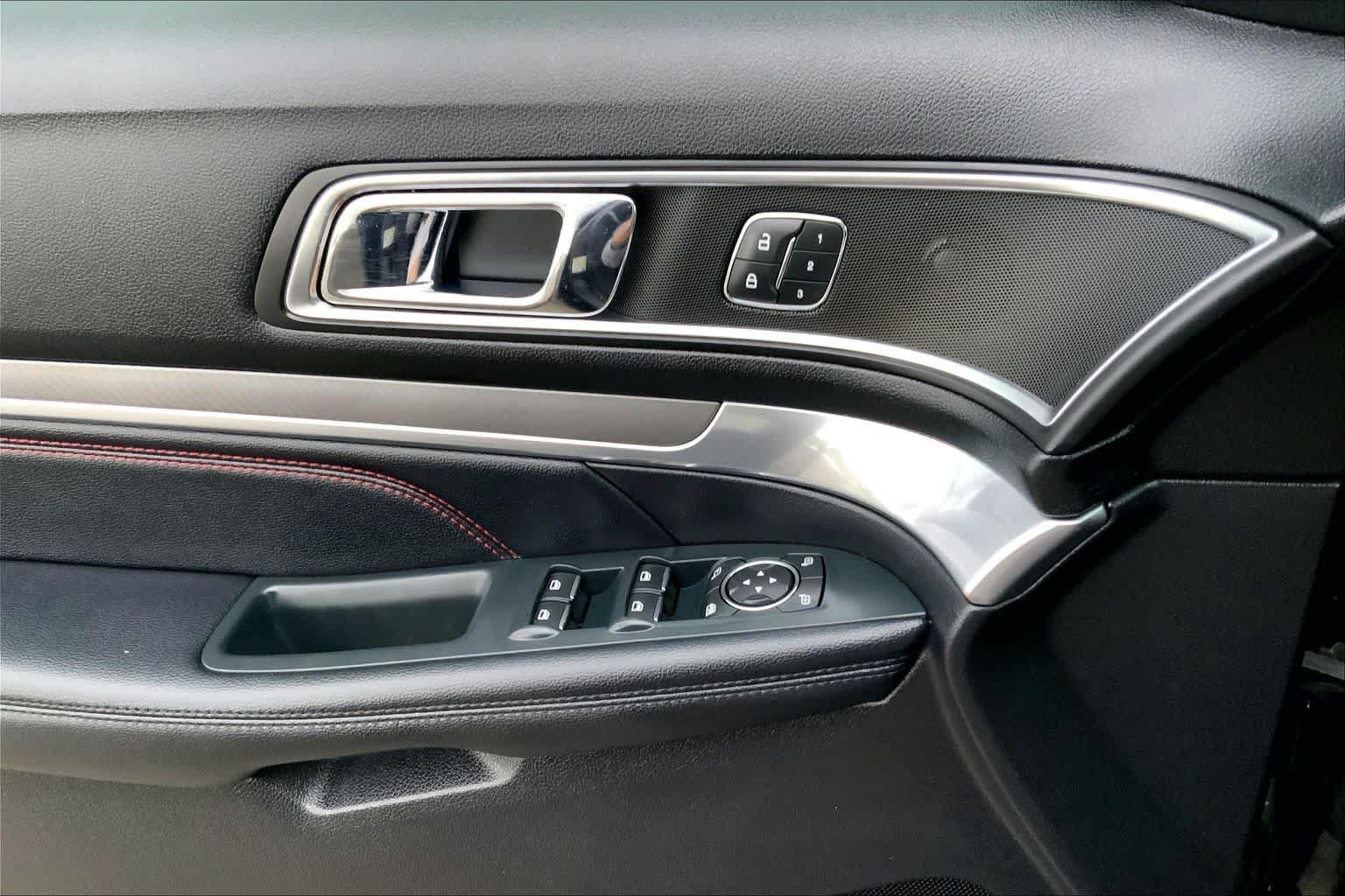Used 2019 Magnetic Metallic Ford Sport image 33