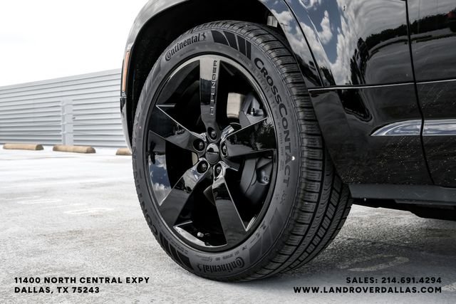 New 2026 Santorini Black Land Rover X-Dynamic SE image 52