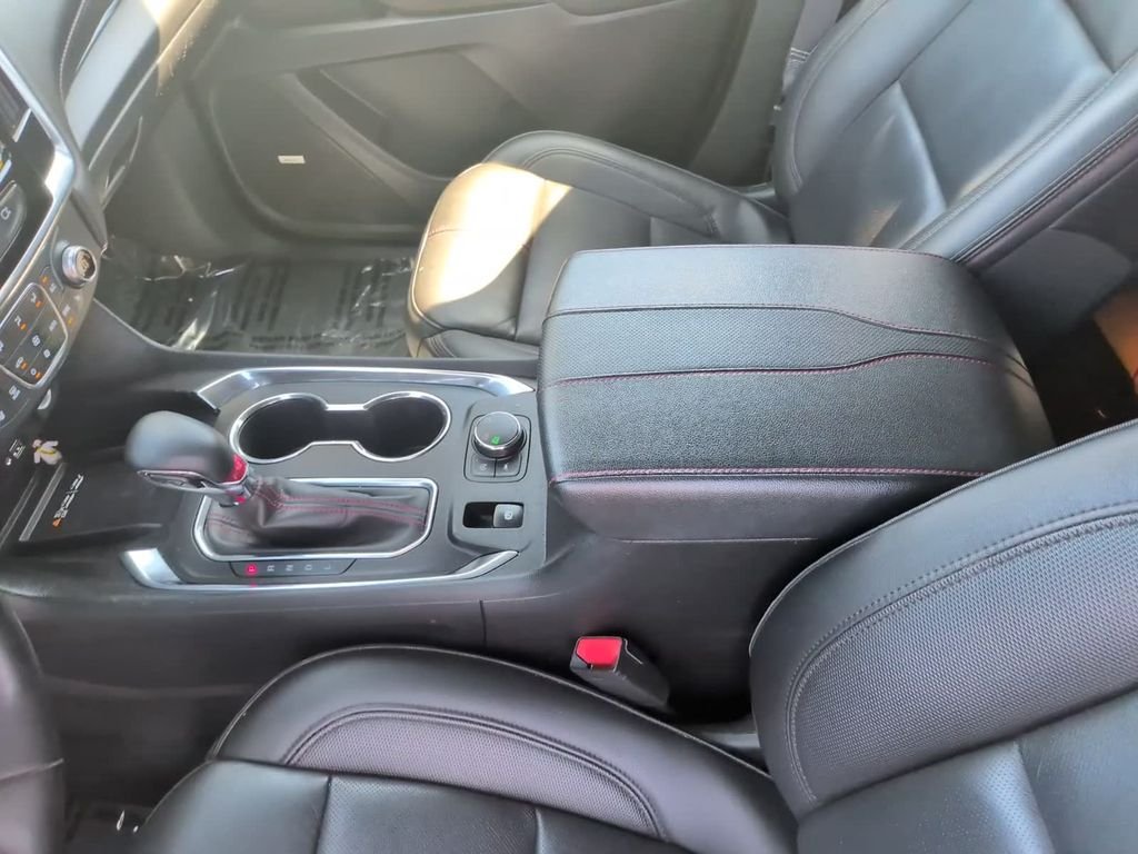 Used 2023 White Chevrolet RS image 28