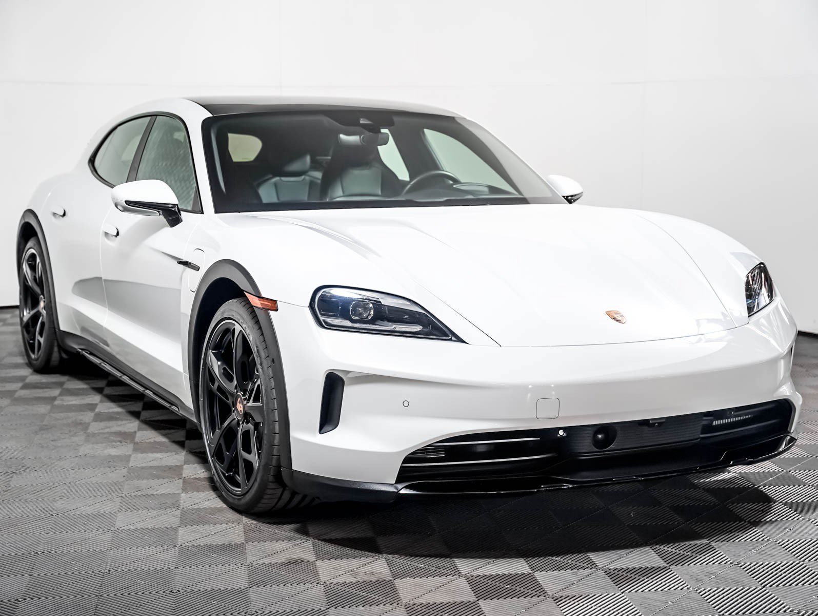Certified Used 2025 White Porsche 4 image 8