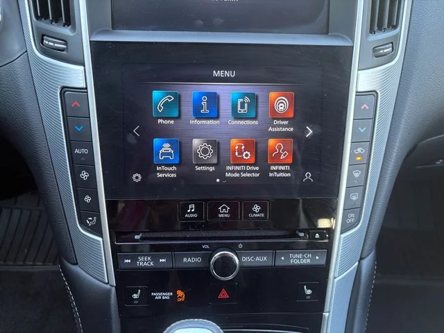 Used 2023 Red INFINITI LUXE image 20