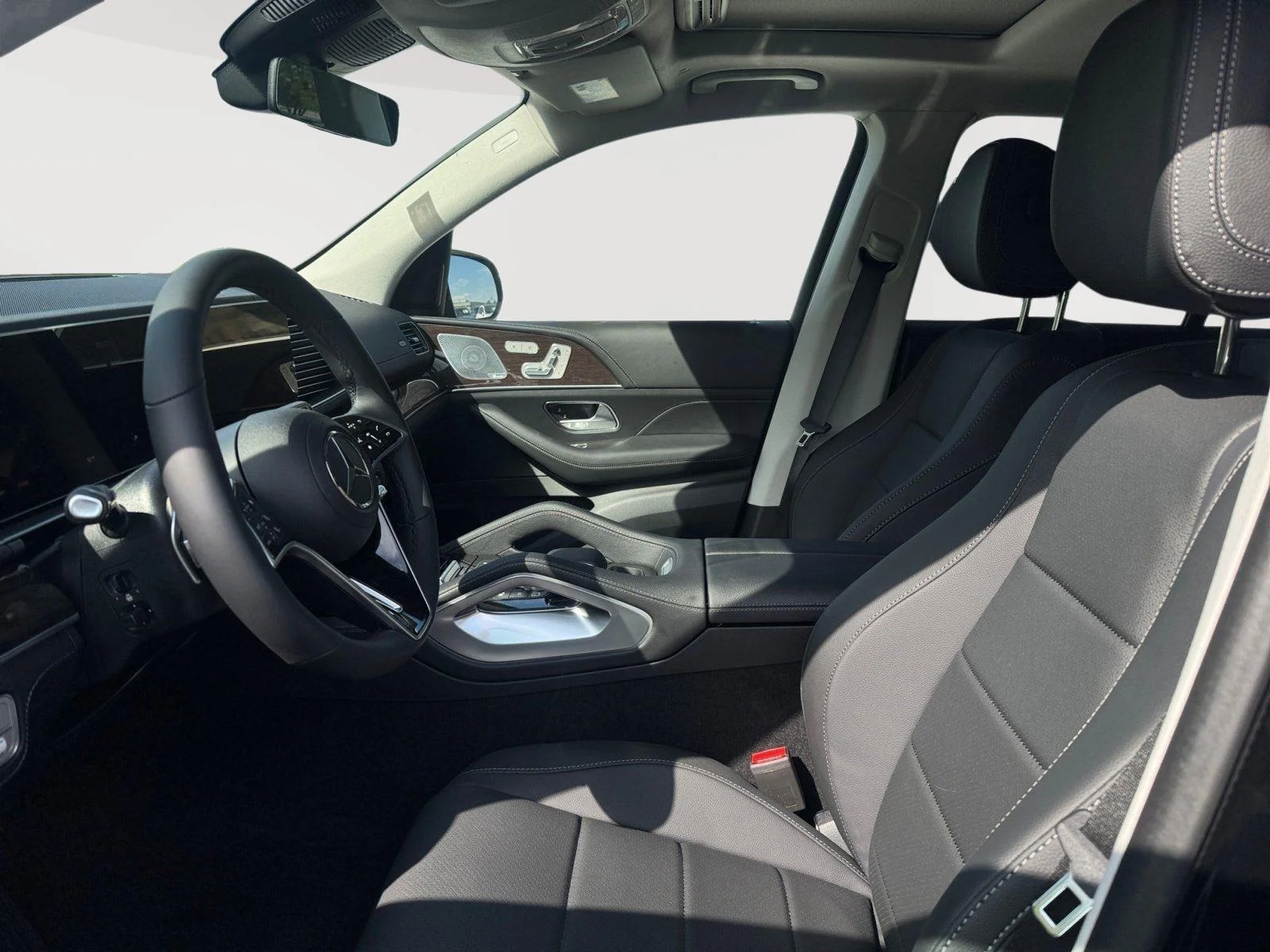 New 2026 Black Mercedes-Benz GLE 450 image 13