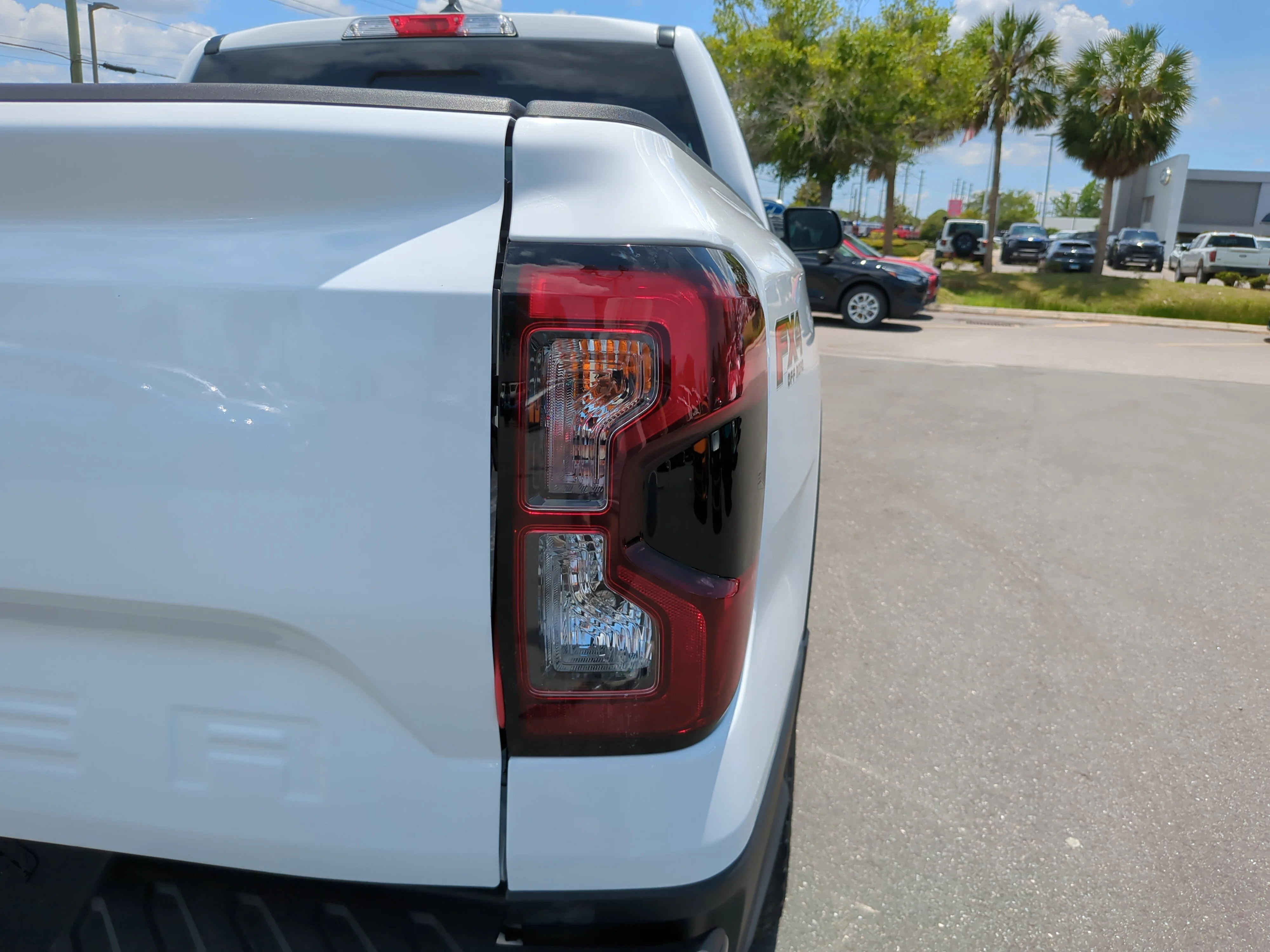 New 2026 Oxford White Ford XLT image 11