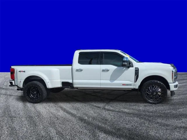 Used 2025 White Ford Platinum image 3