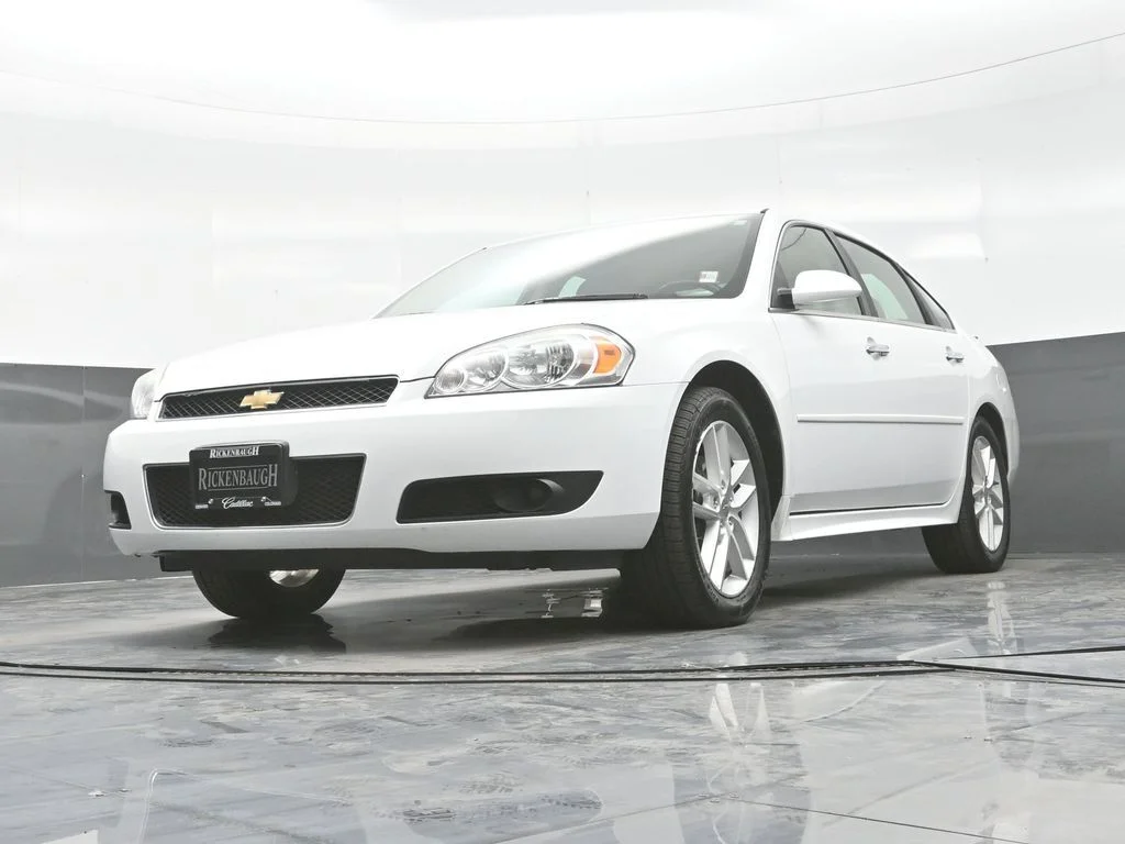 Used 2014 White Chevrolet LTZ image 21