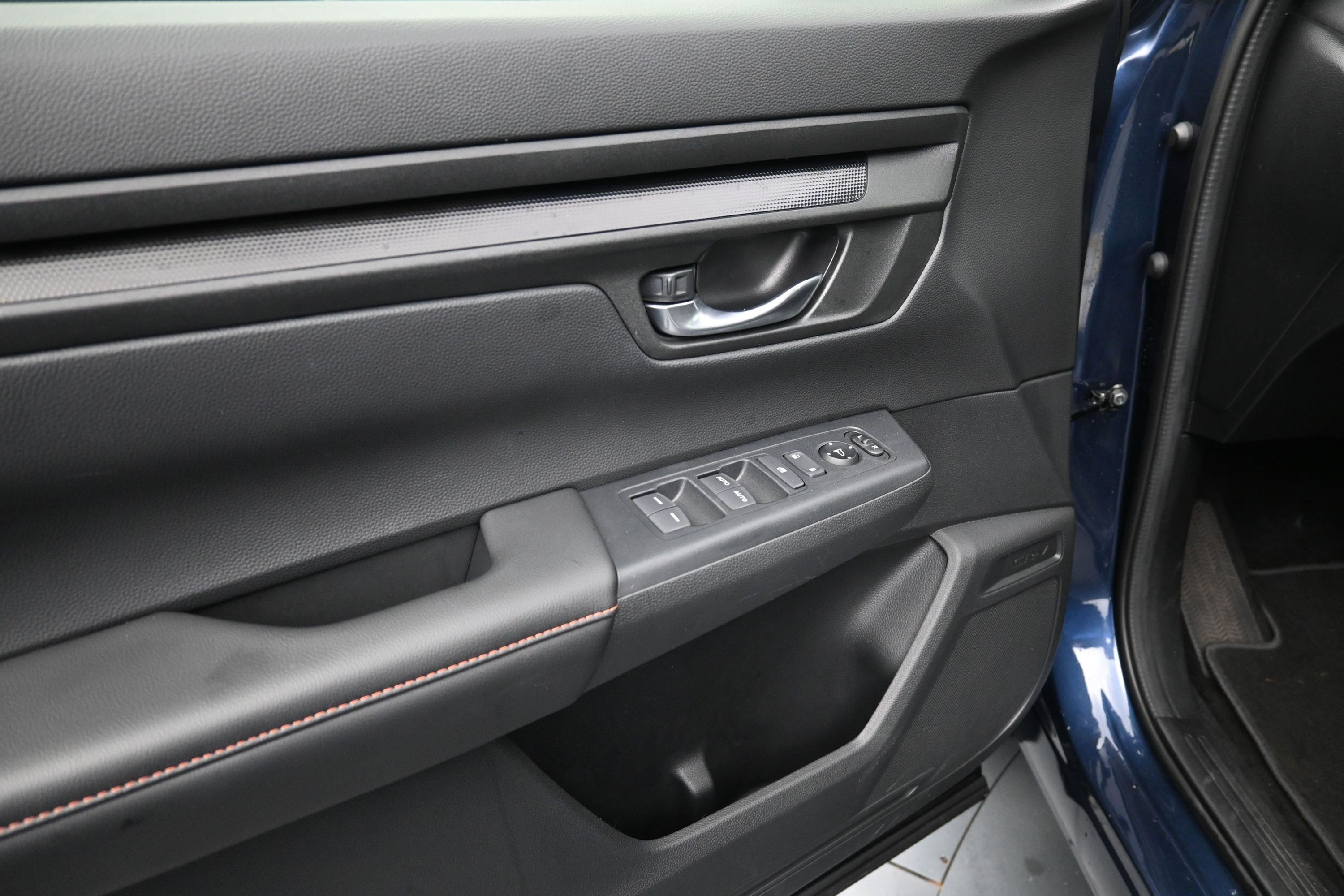 Certified Used 2025 Still Night Pearl Honda Sport image 23