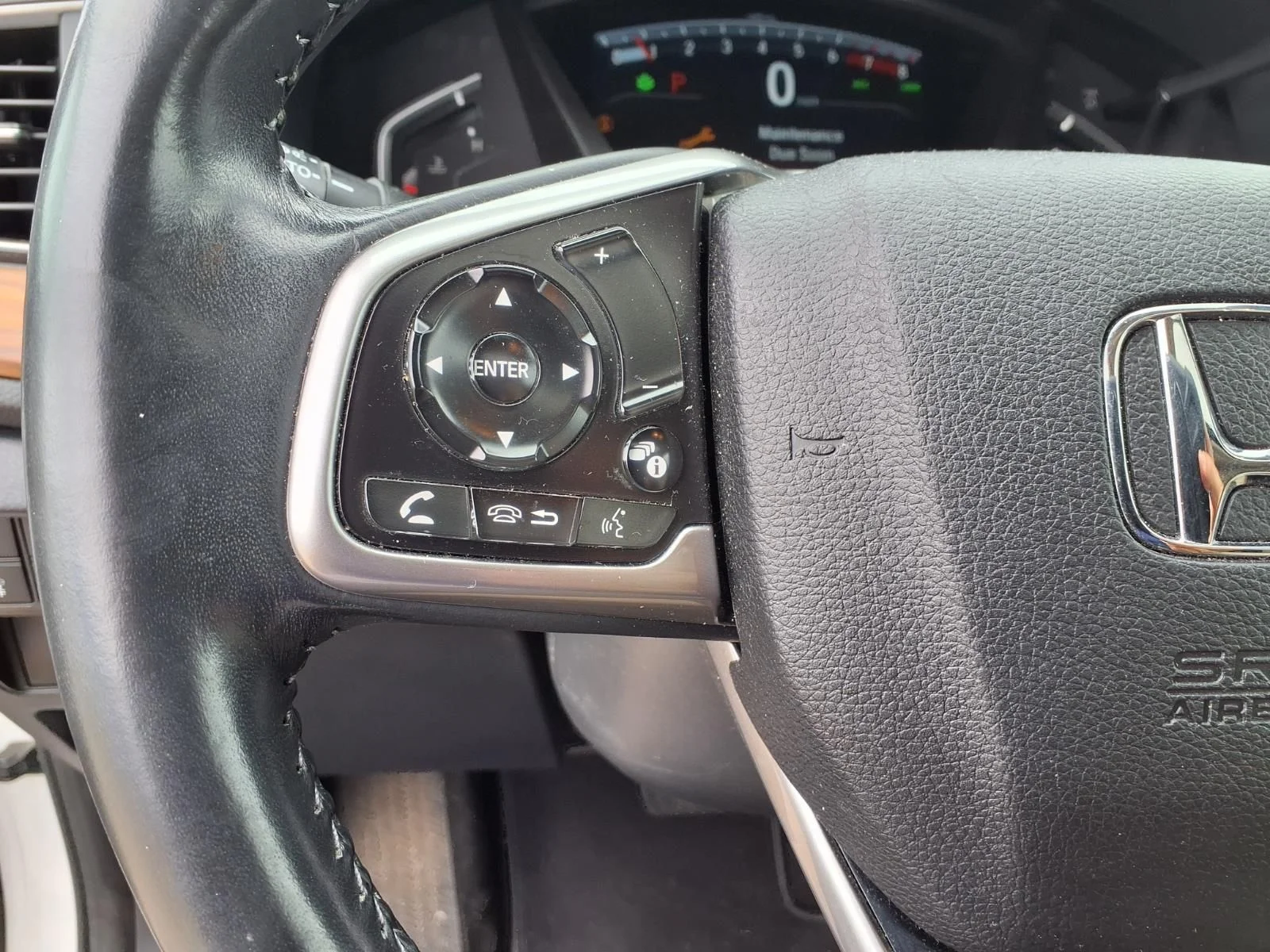 Certified Used 2022 White Honda EX-L image 18