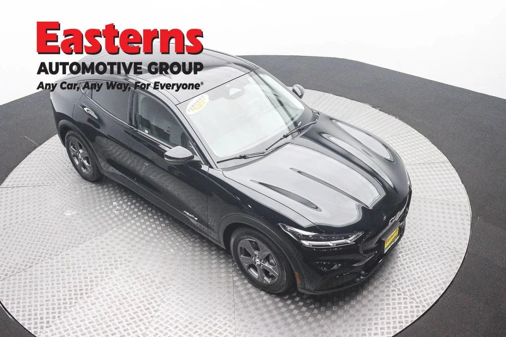Used 2021 Black Ford Select image 3