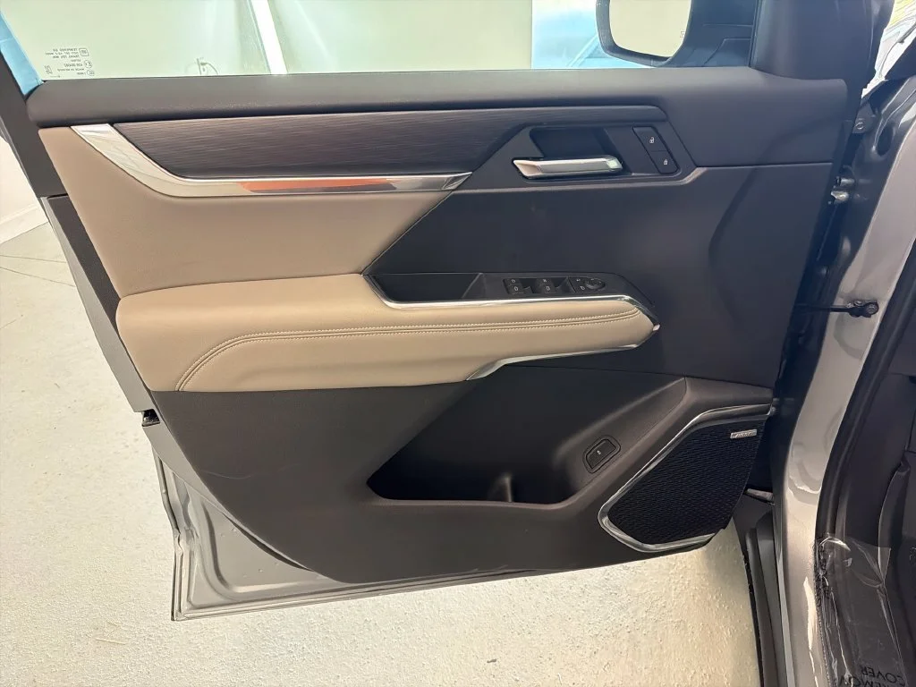 New 2027 Sterling Metallic GMC Elevation image 13