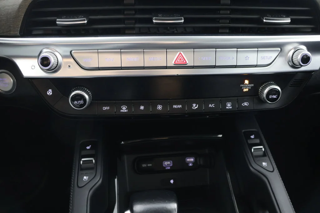 Used 2020 Snow White Pearl Kia EX image 15